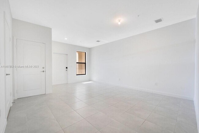 Foto del edificio - 15955 SW 2nd St