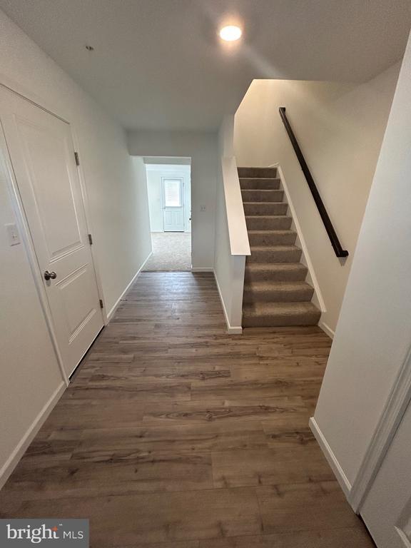 Building Photo - 8177 Lenker Dr