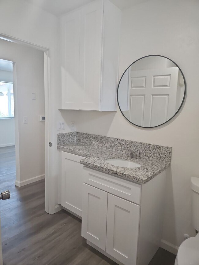 Building Photo - New Construction Apartment!
