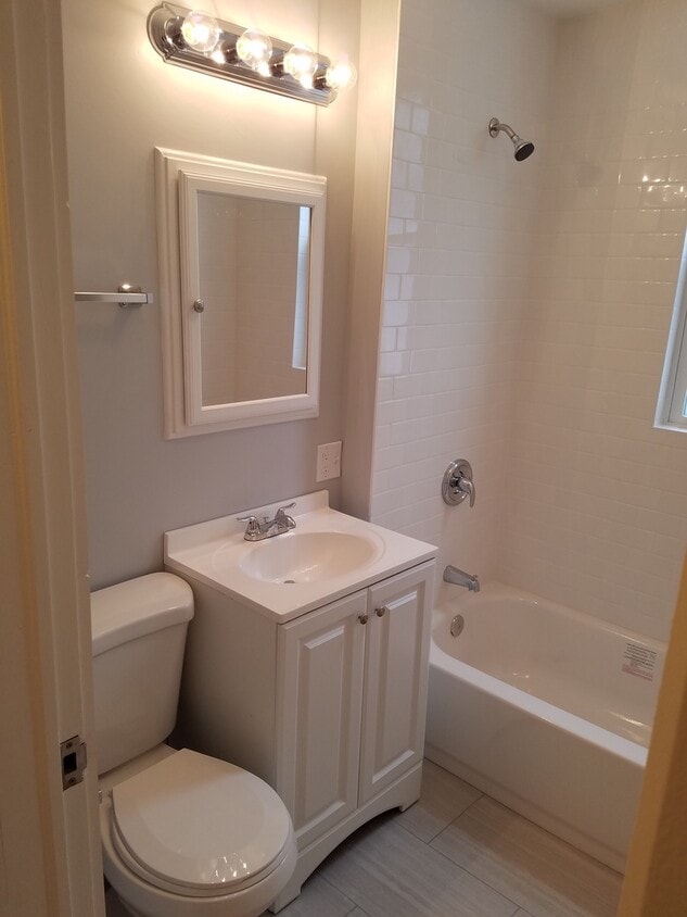 Primary Photo - 3515 W McLean Ave