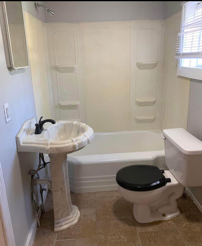 Foto del edificio - 1620 Jackson St SE