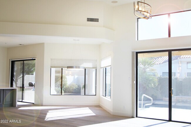 Building Photo - 7417 E Cochise Rd