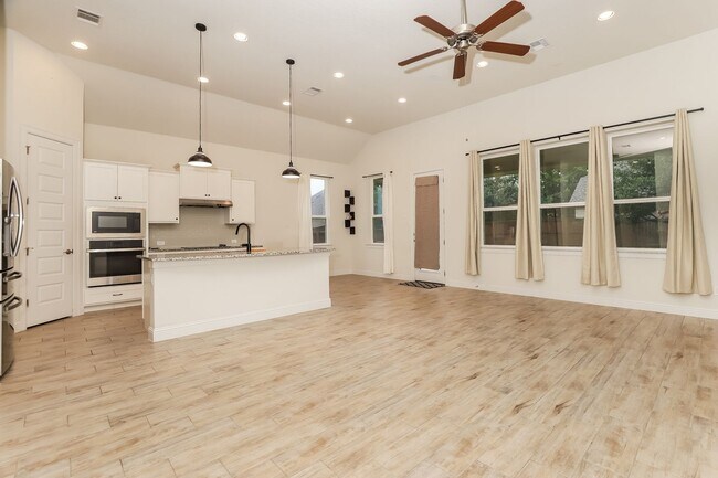 Foto del edificio - Amazing home ready to move in!