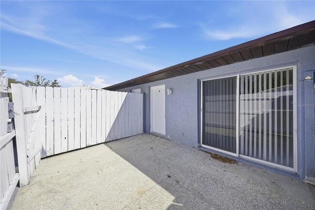 Foto del edificio - 1836 SW 109th Pl