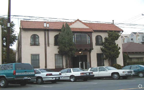 Building Photo - 541 W 5th St