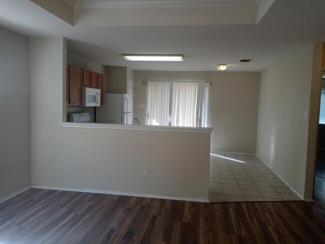 Building Photo - 13008 Maidenhair Tr