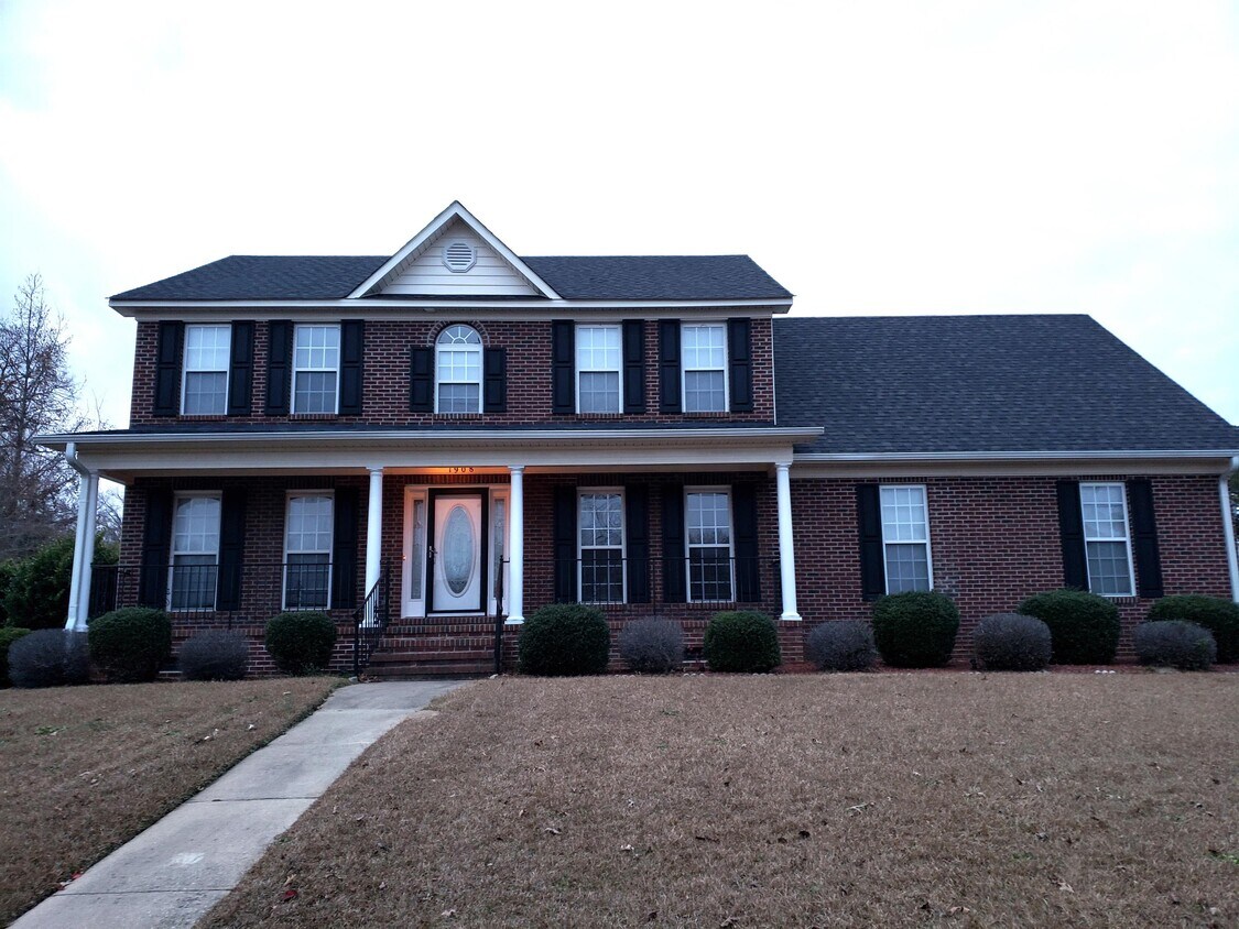 Foto principal - 1908 Ashridge Dr