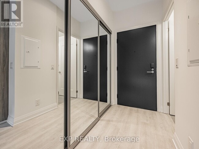 Photo du bâtiment - 65 Broadway Ave