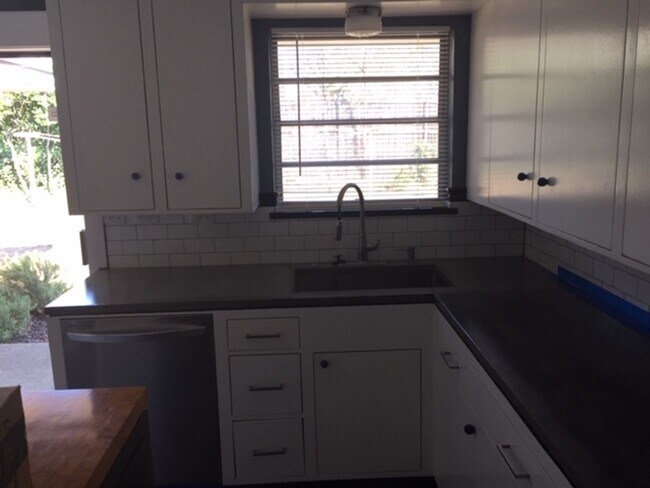 Foto del edificio - Near Old Downtown Carrollton - 1622 Denton...