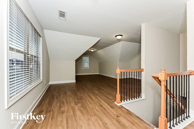 Foto del edificio - 252 Hedgewood Dr