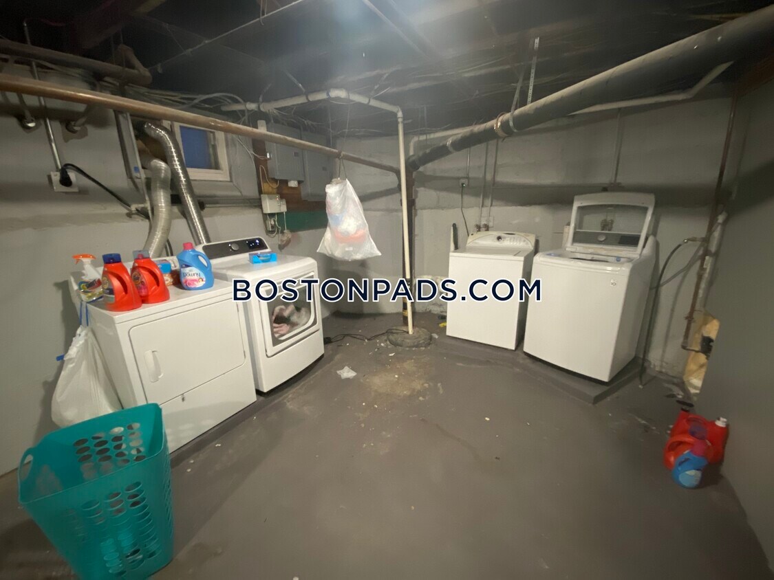 24 Sculpin Way, Swampscott, MA 01907 Room for Rent in Swampscott, MA