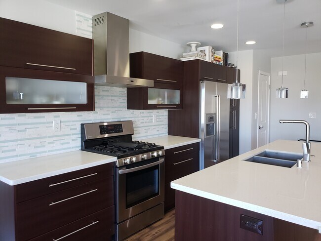 Foto del edificio - 11927 Laurelwood Dr