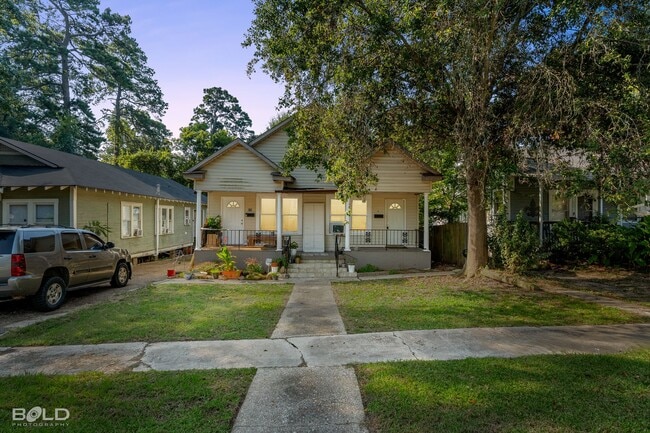 Building Photo - COZY HOME