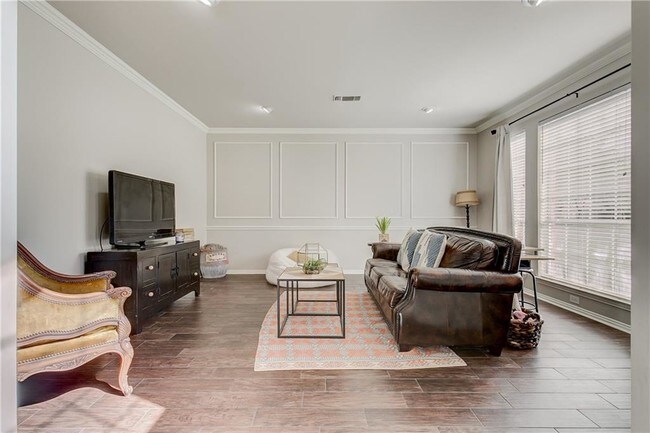 Building Photo - 1041 Brownstone Dr