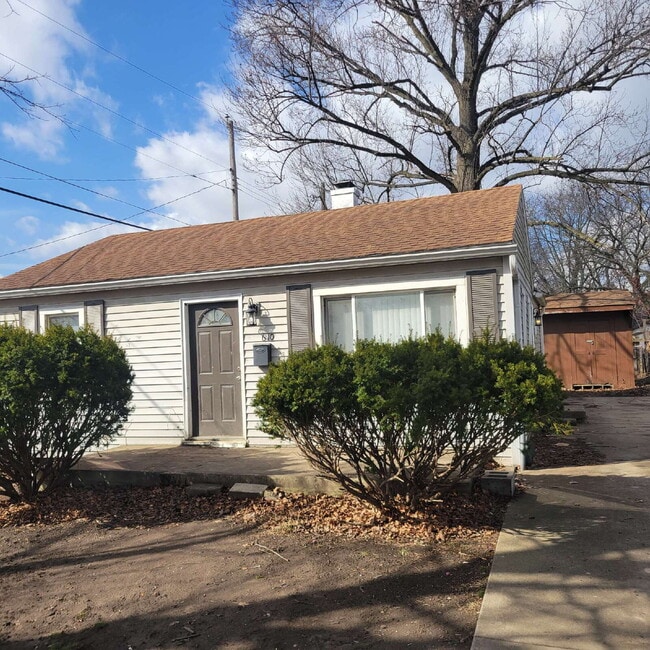 3 Bedroom - 3 Bedroom Apartment