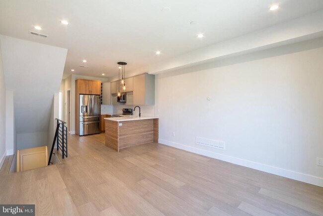 Foto del edificio - 2147 N Franklin St