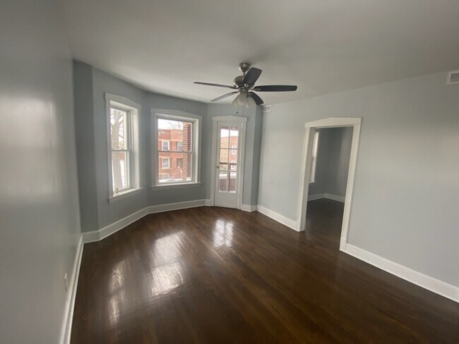 Building Photo - 6627 S Vernon Ave