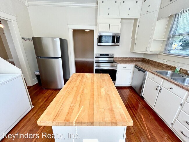 Building Photo - 2 br, 2 bath House - 4165 Claycut Rd.