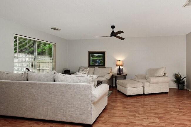 Foto del edificio - 127 Hockenberry Ct