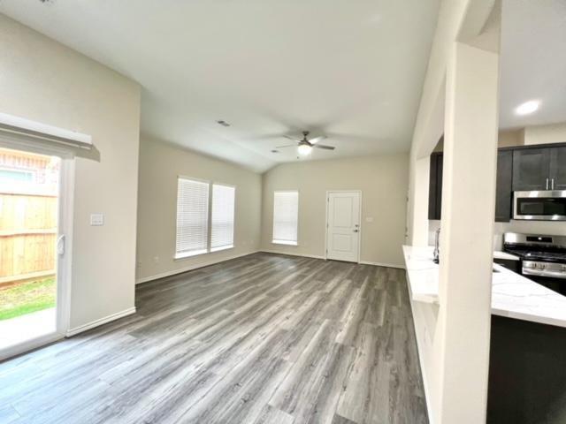 Foto del edificio - 847A Arbor Pines Ct
