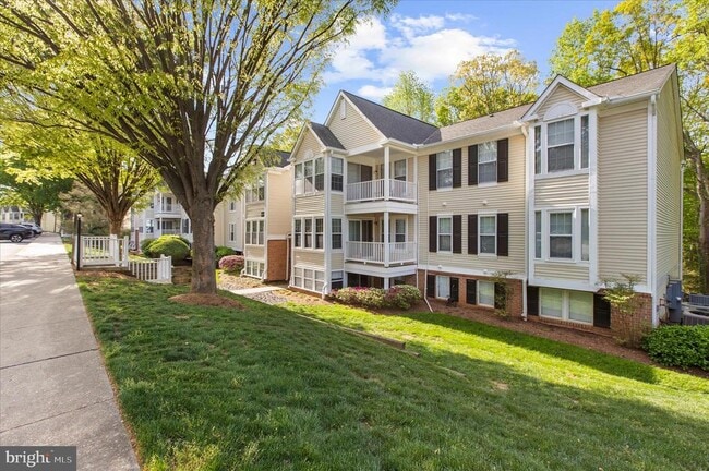 Building Photo - 696 Southern Hills Dr