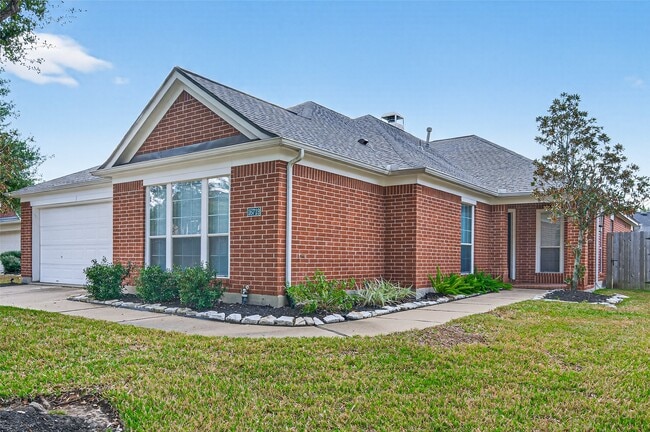 Building Photo - 16719 Red Falls Cir