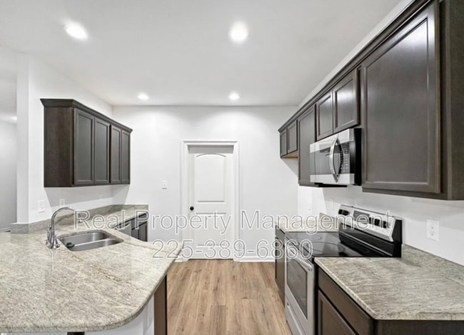 Building Photo - 23447 Mango Dr
