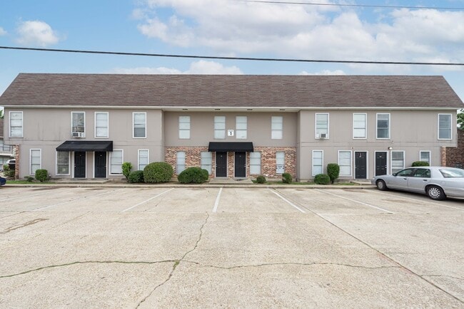 Building Photo - Cypress Way