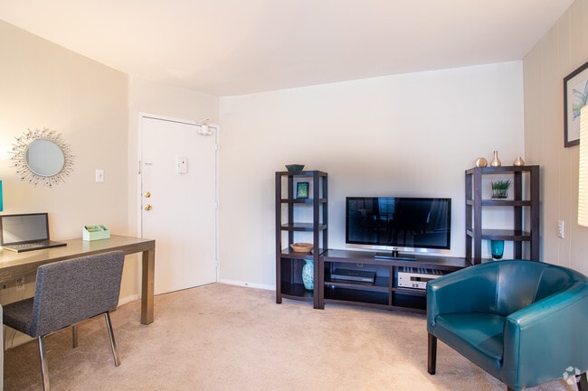 Windsor- 2HAB, 1BA - Ashton Square Apartments