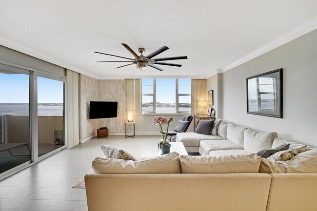 Foto del edificio - 2800 N Flagler Dr