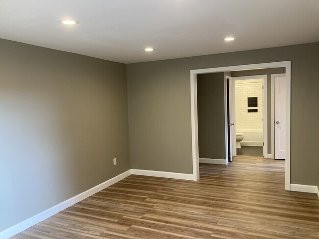 Foto del edificio - 3059 30th Ave W