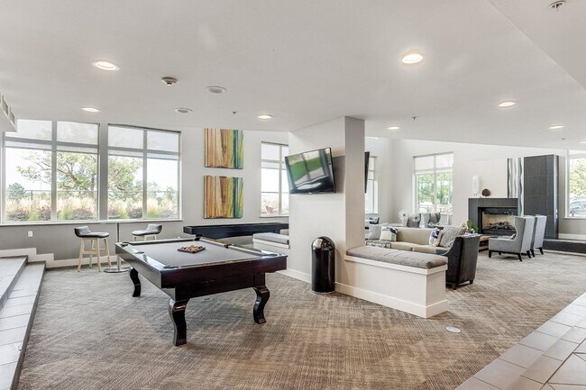 Foto del edificio - The District at Hampden South