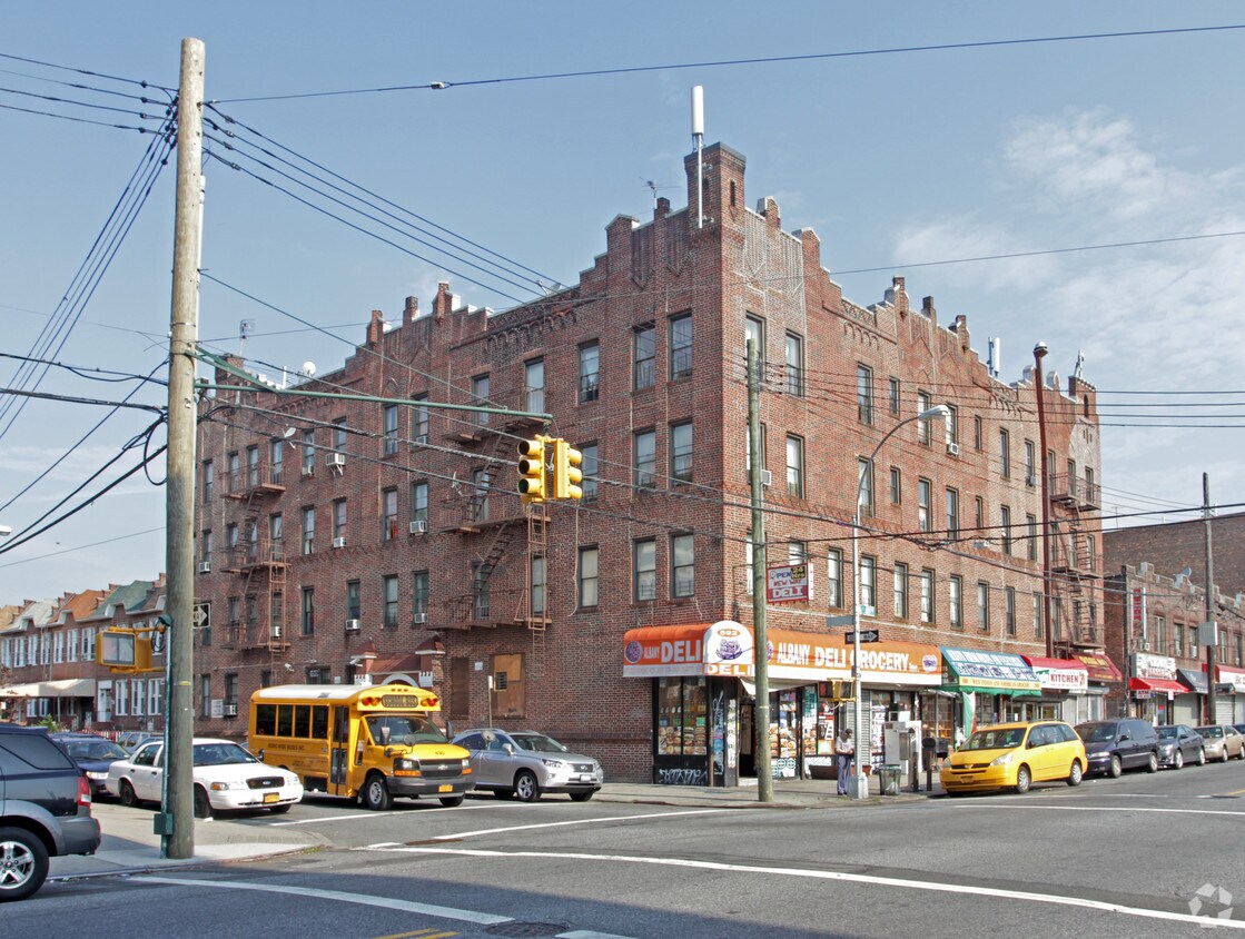 Foto principal - 592 albany ave