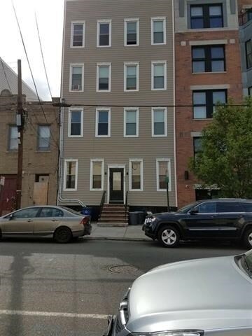 Building Photo - 630 Grand St