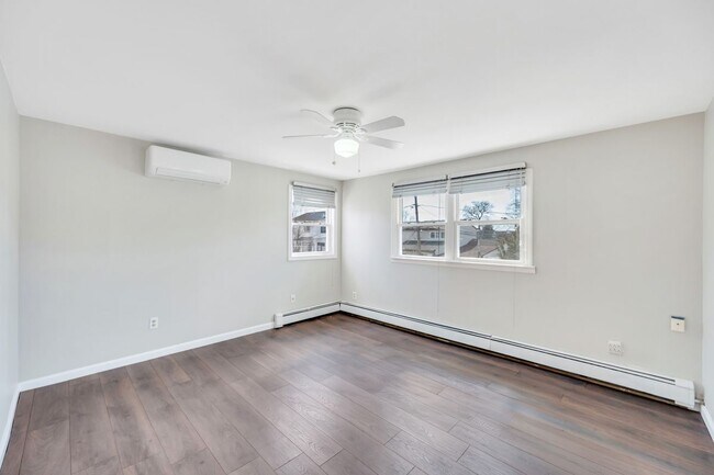 Foto del edificio - 45 Walnut Ln