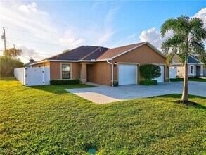 Building Photo - 512 Skyline Blvd