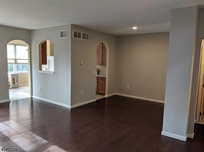 Building Photo - 56 Indian Field Dr