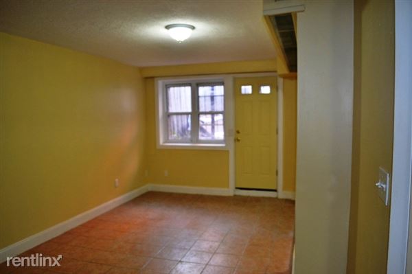 Building Photo - 1518 E 45th St