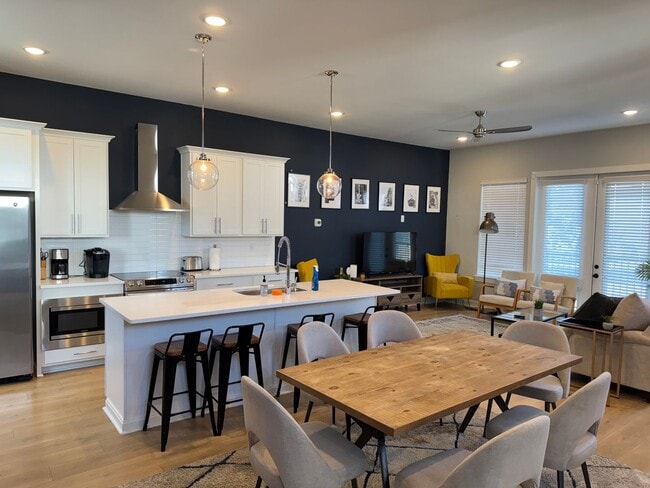 Building Photo - Great 3BR Home in the Heart of Nashville