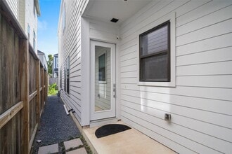 Building Photo - 4123 Eigel St