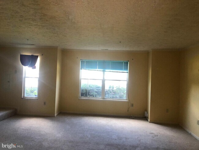 Building Photo - 5209 Grunion Pl
