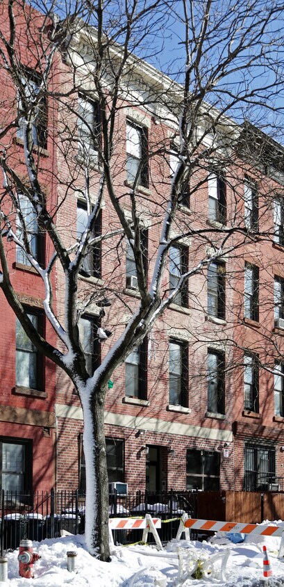 Primary Photo - 675 Union St