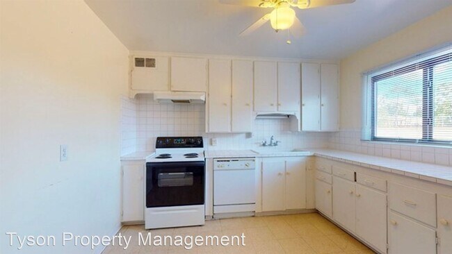 Building Photo - 2 br, 1 bath House - 5504 Granite NE