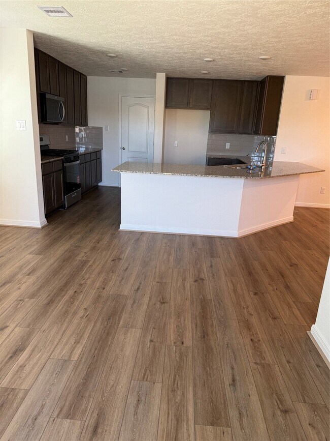 Building Photo - 1634 Vista Luna Dr