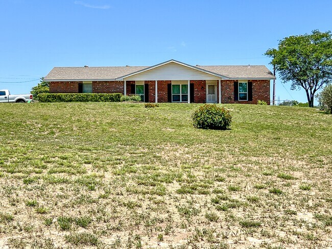 Foto del edificio - 986 Lone Star Dr