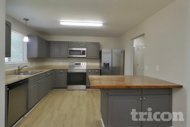 Foto del edificio - 2405 Ravine Dr