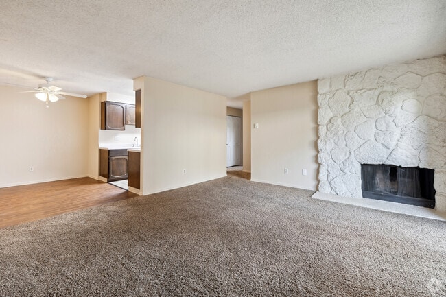 2BR, 2BA - 1,152SF - Living Room - Clearwater Bay and Herron Lake Apartments