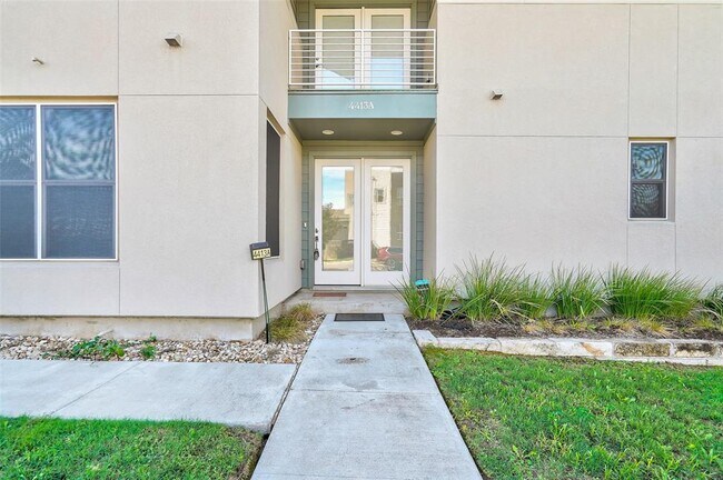 Building Photo - 4413 Berkman Dr
