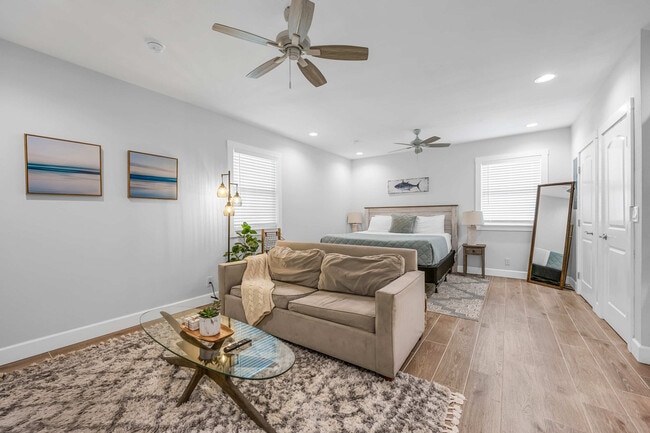 Building Photo - 905 N Tropical Trail