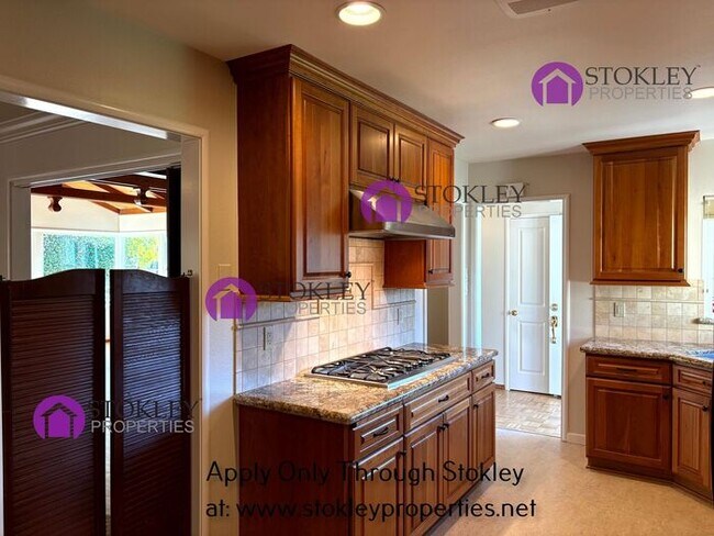 Foto del edificio - 1130 Laurel Dr